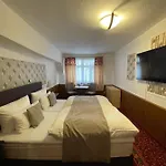 Garni Ratstube 3*