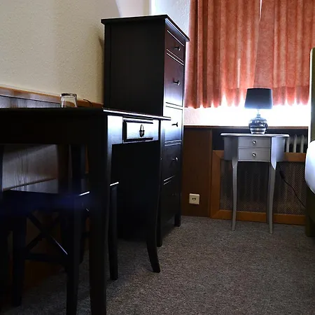 Garni Ratstube 3*