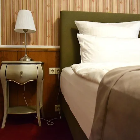 فندق مبيت وإفطار Garni Ratstube 3*