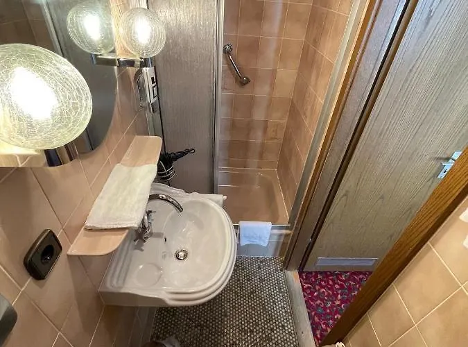 Garni Ratstube Oda ve Kahvaltı 3*