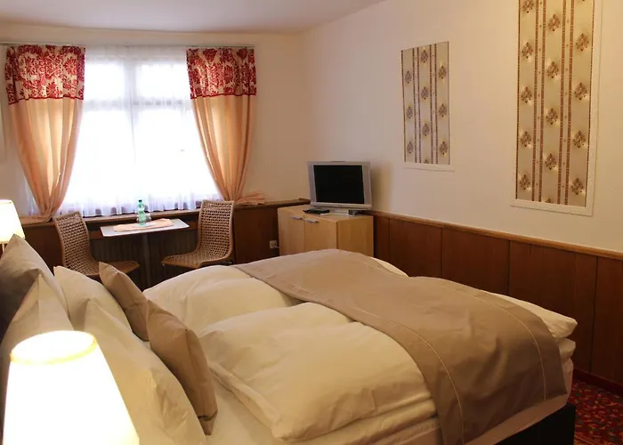 Oda ve Kahvaltı Garni Ratstube 3*